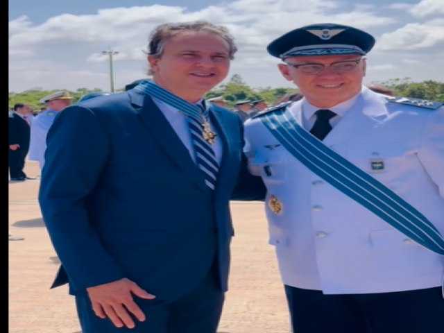 Senador Camilo Santana Recebe Medalha de Grande-Oficial da Ordem do Mrito Aeronutico