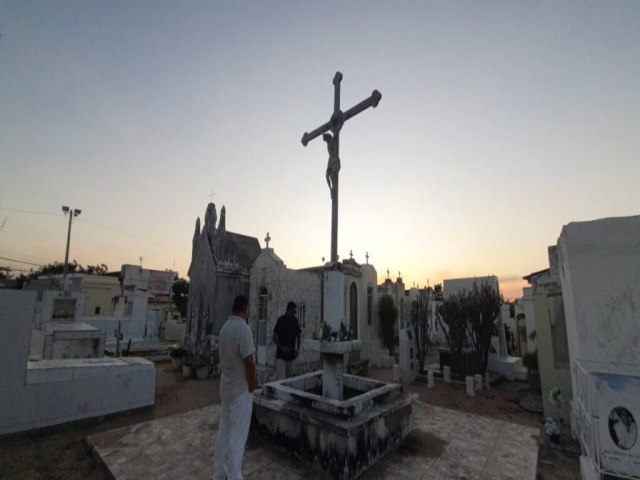 Cemitrios prontos para receber visitantes nesse dia de Finados