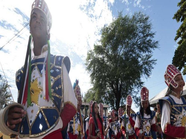 Festa do Pau da Bandeira de Santo Ant�nio movimenta Barbalha com f�, cultura e gera��o de renda