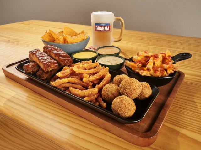 Outback lan�a maior campanha de futebol de sua hist�ria no Brasil e transforma restaurantes em ponto de encontro dos torcedores