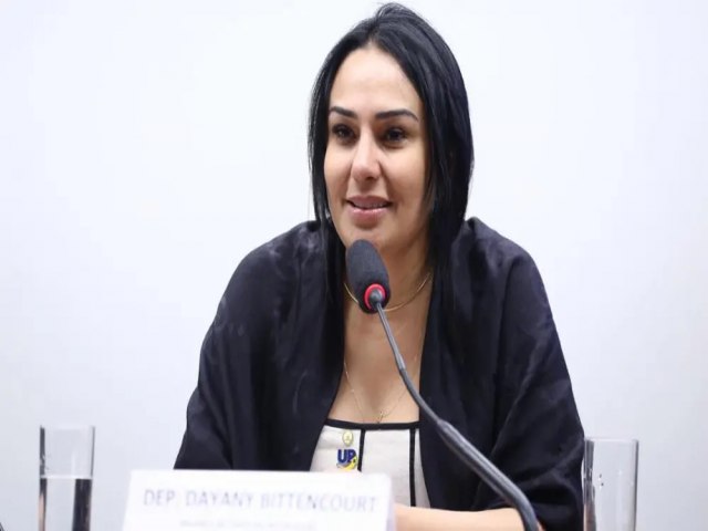 Dayany Bittencourt se diz v�tima de viol�ncia pol�tica de g�nero ap�s decis�o do TSE atingir mandato