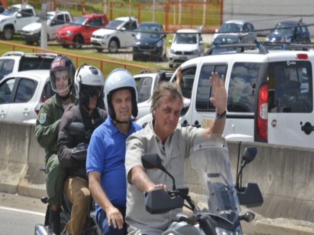 Sabemos quem est do lado do povo falando sempre a verdade diz Bolsonaro em discurso na Marcha com Jesus em Natal