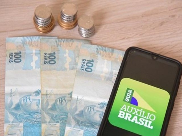 Agosto: Governo Federal antecipa calendrio de pagamento do Auxlio Brasil para incio do ms