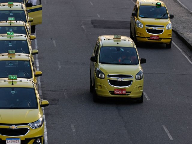 Prefeituras faro cadastro para o auxlio taxista