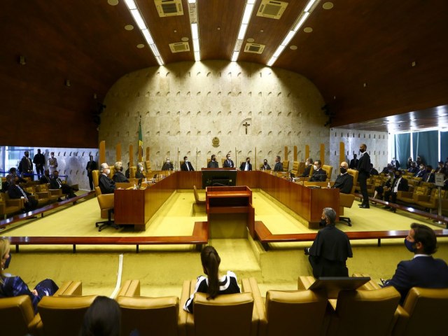 Ministros do STF aprovam aumento dos prprios salrios, que podem superar R$ 46 mil