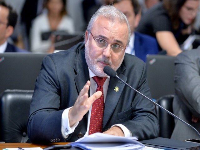 Senador do PT pede impeachment de Bolsonaro por atos do 07 de Setembro