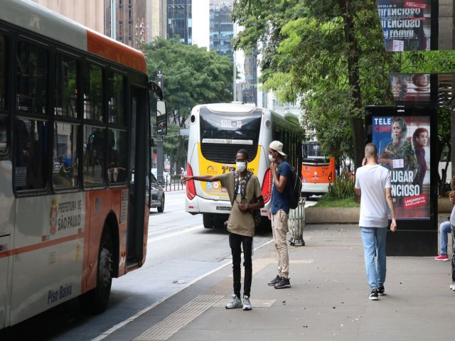 Covid-19: Quase 34 milhes de brasileiros esto curados 