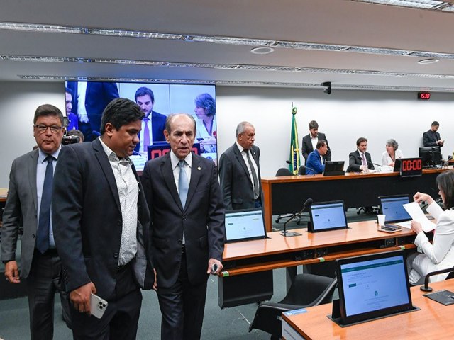 Oramento 2023 j recebeu R$ 234,3 bi em propostas de emendas  