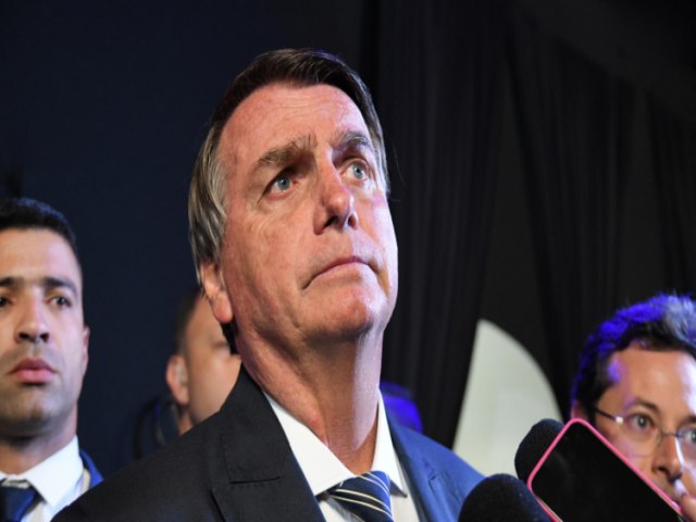 Bolsonaro aciona o TSE e pede anulao de votos de parte das urnas das eleies de 2022