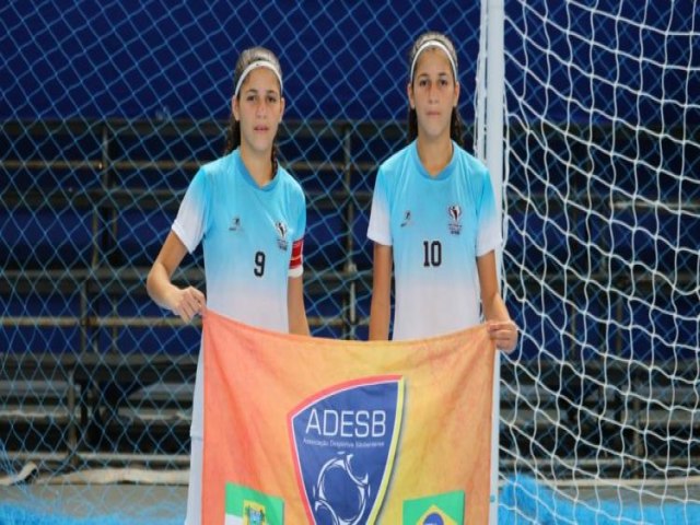 Destaques no JEBs, gmeas jogadoras de futsal passam por avaliao em clubes paulistas