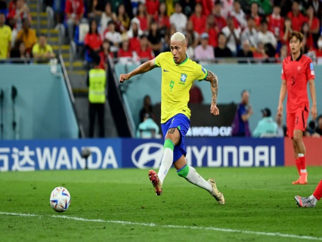 Copa do Mundo Brasil goleia Coreia e avana para as quartas de final