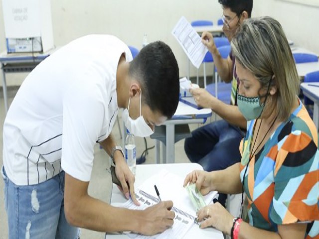 Participao de jovens de 16 e 17 anos nas eleies cresceu 52% entre 2018 e 2022