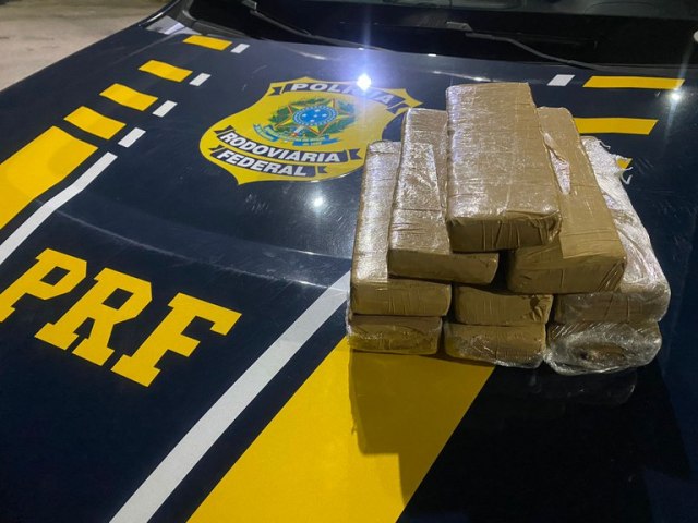 PRF prende traficante e apreende cinco quilos de drogas 