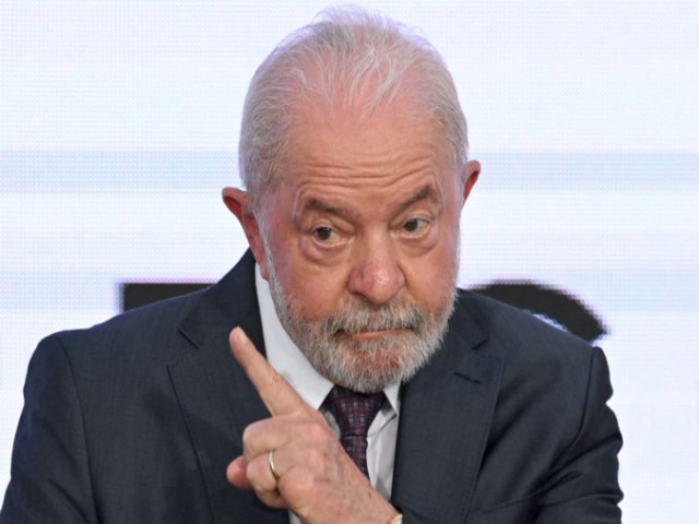 Lula afirma que governo ainda no consegue dar aumento de 3% para o salrio mnimo