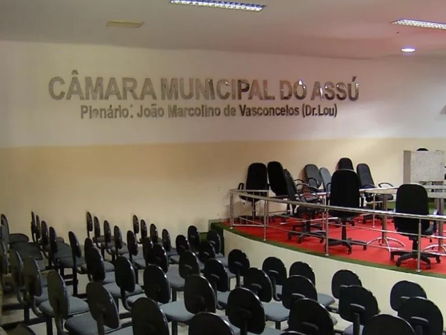 Lei institui auxlio de assistncia  sade aos vereadores e servidores efetivos da Cmara Municipal de Ass 