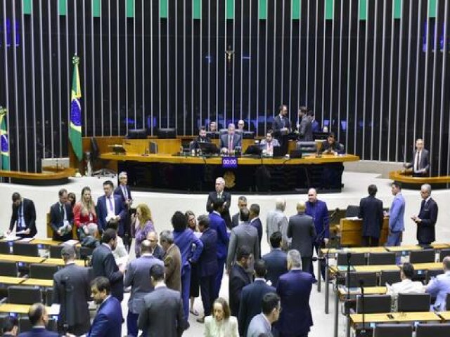 Cmara aprova texto-base que favorece o governo em julgamentos do Carf