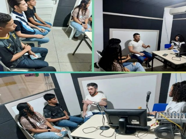 Encontro com estudantes da rdio e do grmio da Escola JK versou sobreatividades e incentivos culturais