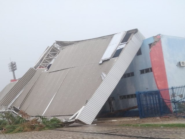 Temporal em Mossor causa prejuzos no Nogueiro, supermercado e shopping 