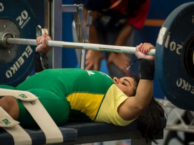 Potiguar Maria Rizonaide  bronze no segundo dia da Copa do Mundo de halterofilismo de Dubai
