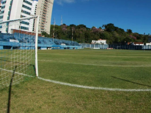 FNF  intimada sobre deciso de reintegrao do domnio do estdio Juvenal Lamartine