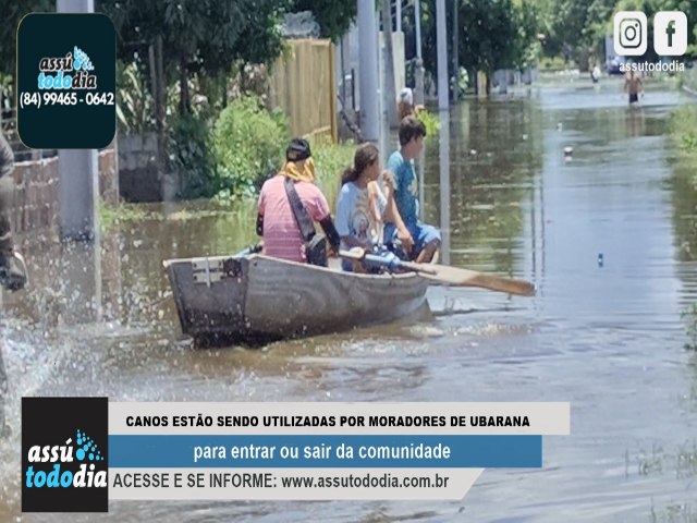 Canoas esto sendo utilizadas por moradores para entrar ou sair da comunidade de Ubarana em Ipanguau 