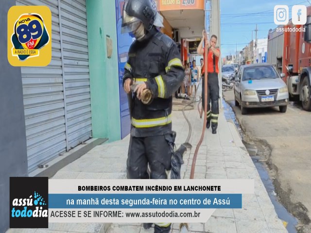 Bombeiros combatem incndio em lanchonete na manh desta segunda-feira no centro de Ass 