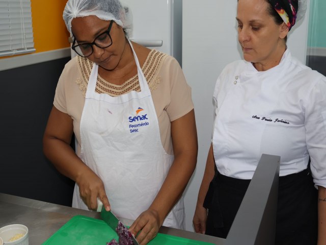 Carreta Senac/Fecomrcio capacita assuenses em cursos de gastronomia