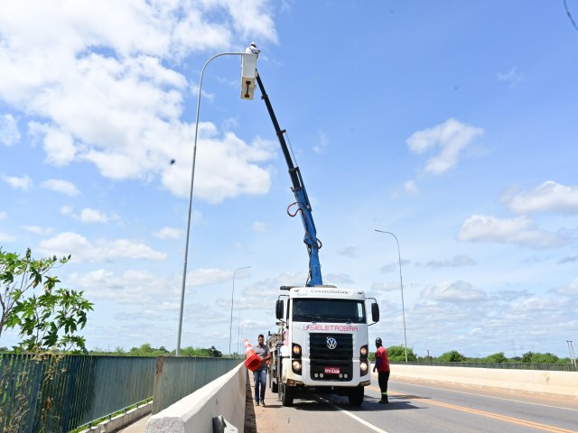 Prefeitura de Ass troca iluminao da Ponte Felipe Guerra para lmpadas de LED e melhora segurana