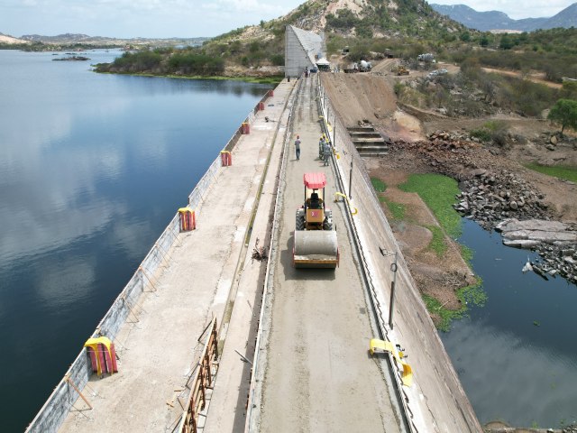 Governo do RN inicia etapa final de construo da Barragem Oiticica