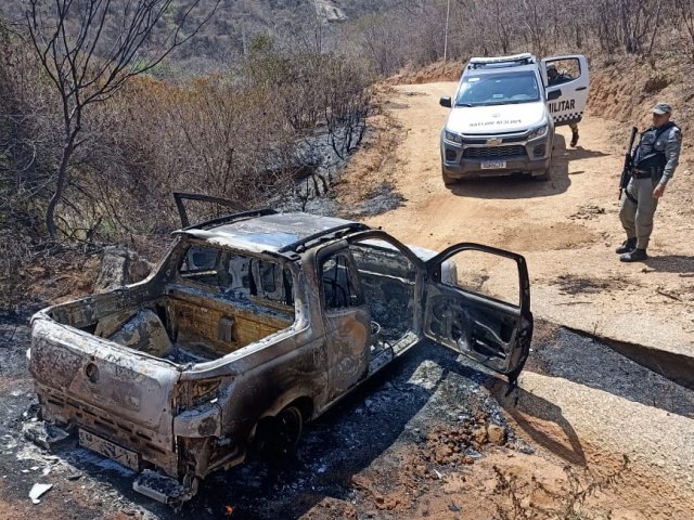 Carro usado em assassinato de prefeito  encontrado na zona rural: Policiais prendem dois suspeitos