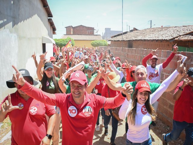 Dr. Lula  recebido por multido em Linda Flor e caminha para ser eleito o novo Prefeito de Ass 