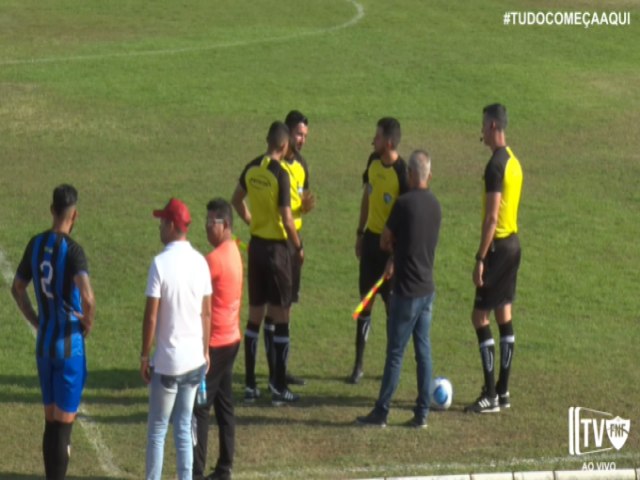 Ambulncia atrasa e jogo da Segunda Diviso  encerrado por WO