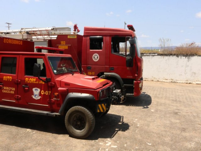 Corpo de Bombeiros controla vazamento de gs em restaurante fechado no Centro de Pau dos Ferros