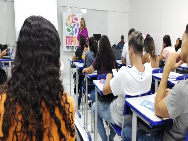 MPRN Perto de Voc promove palestra sobre educao fiscal para alunos de Ass