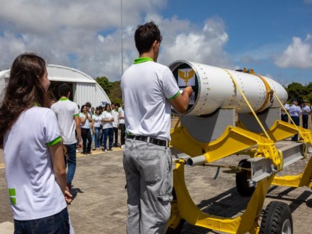 Foguete que ser lanado pela FAB vai levar mensagens de alunos ao espao