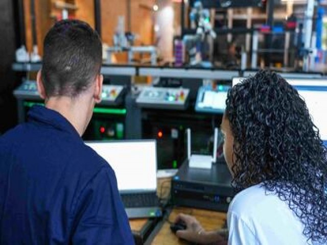 IEL abre mais de 1,9 mil vagas de est�gio com bolsas de at� R$ 2,6 mil
