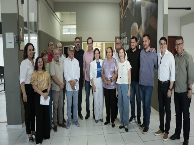 Fátima Bezerra anuncia construção de novo estádio em Mossoró Fátima Bezerra anuncia construção de novo estádio em Mossoró