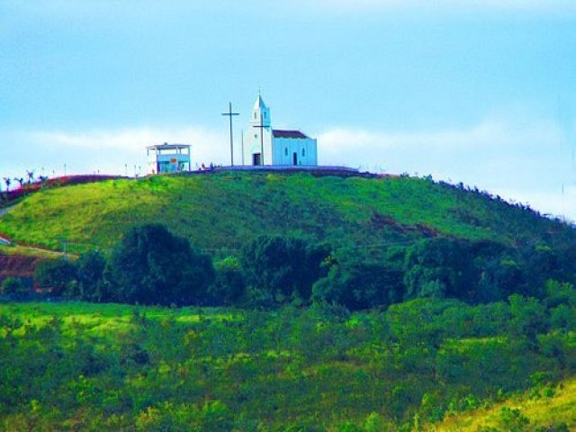 Cidade com a terceira maior economia de Gois tem agropecuria como fonte de renda, um lago apaixonante e um morro que deixa saudade