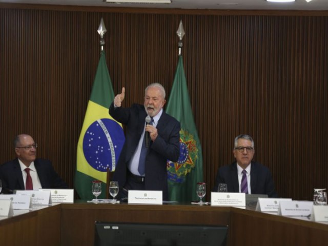 Pesquisa mostra que Lula tem aprovao de 52%