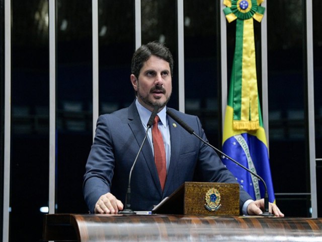 Senador Marcos do Val renuncia aps denunciar Bolsonaro queria coagi-lo a dar um golpe em Moraes e evitar a posse de Lula