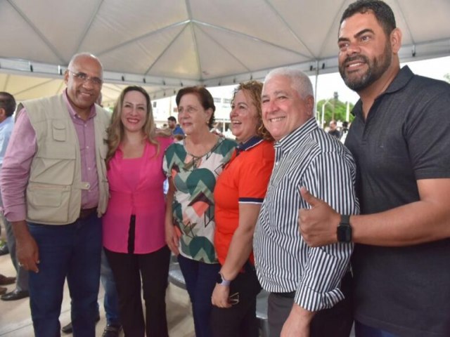 Rogrio Cruz inaugura praa em homenagem ao ex-prefeito Darci Accorsi