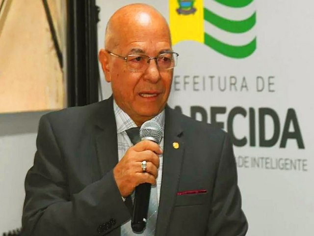 Professor Alcides diz que Mendanha est engessando a gesto de Vilmar Mariano em Aparecida