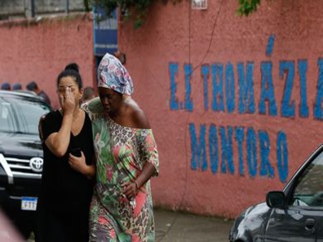 Escola onde garoto esfaqueou professora vai ficar fechada por uma semana