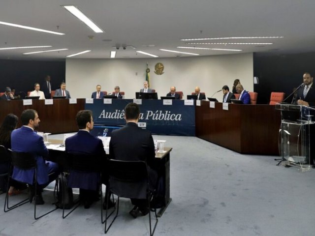 Ministros do STF e governo federal defendem redes reguladas para combater fake news