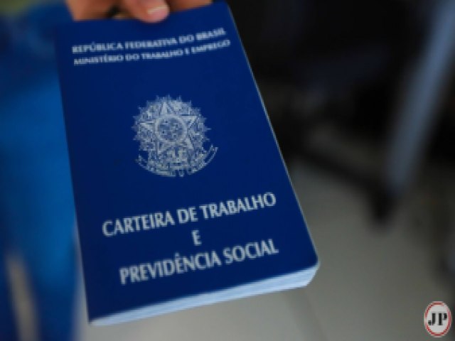  Precisa-se de um vaqueiro, com  experincia e referncia