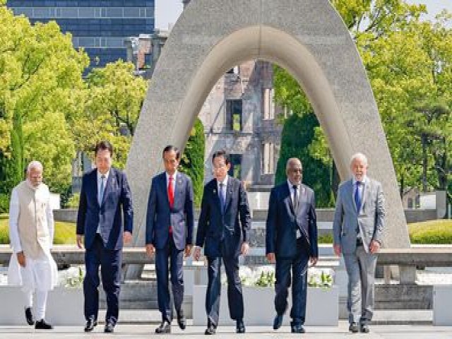 Lderes presentes  cpula do G7 visitam Memorial da Paz