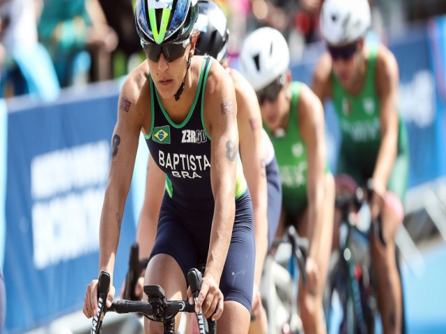 Triatleta Lusa Baptista apresenta evoluo positiva