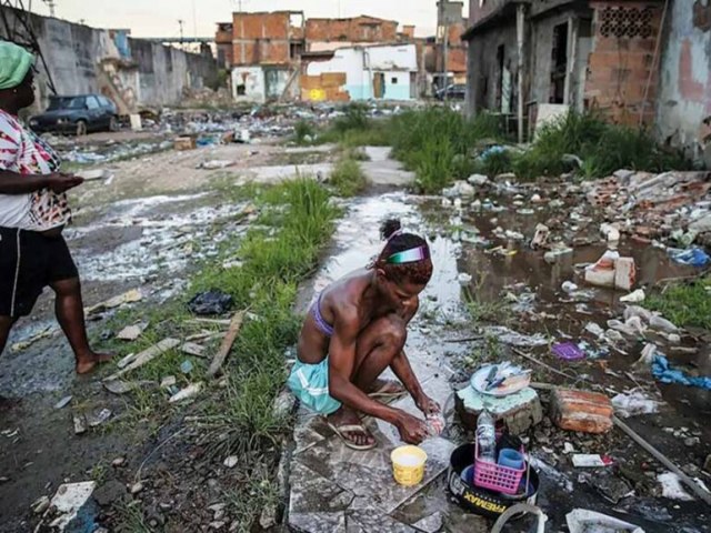 OXFAM: Cinco homens mais ricos do mundo dobram fortuna desde 2020, enquanto 5 bilhes ficaram ainda mais pobres