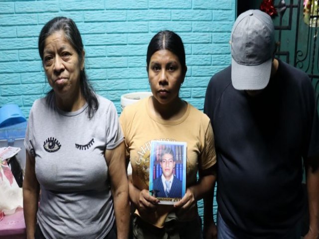 El Salvador: 'Prenderam meu filho injustamente, mas toda minha famlia vai votar no Bukele'