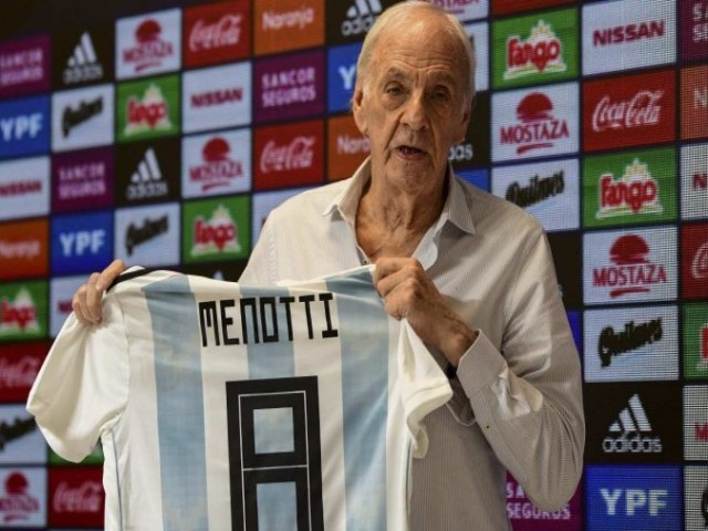 Morre Csar Menotti, tcnico do ttulo da Argentina na Copa de 1978